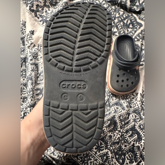 Navy crocs - Picture 2 of 2